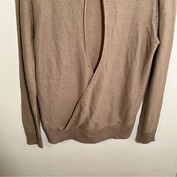 Zara Knit Crewneck Sweater Beige Open Back M - Picture 7 of 9